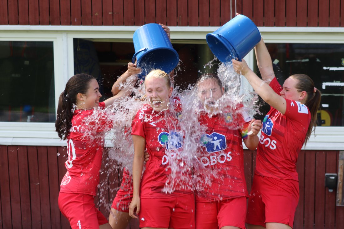 Takk for nå Mie og Milla!<br /><br />Alle foto: Erling Løkken